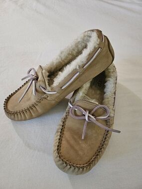 UGG Women's Chestnut/Tan Shearling-Lined Moccasin Slippers with Purple Bow Size8